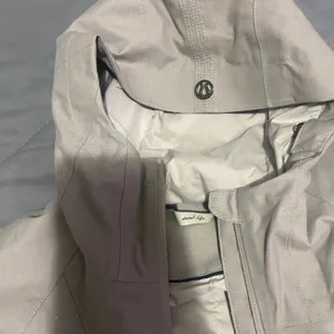 Lululemon Jacket thumbnail 6