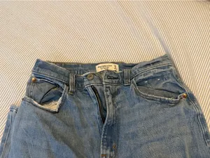 Women’s Abercrombie Ankle Straight High Rise Jeans thumbnail 2