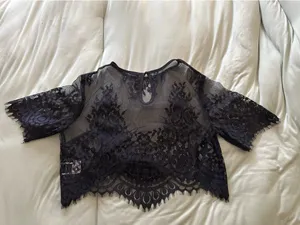 Crop lace top thumbnail 2