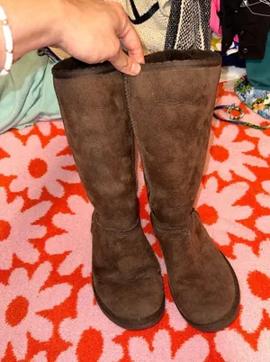 UGG Brown Boots thumbnail 1