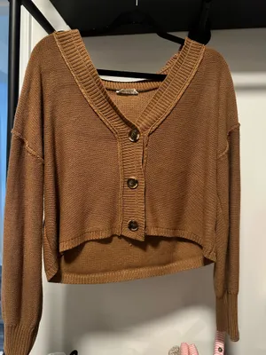 boutique cardigan thumbnail 1