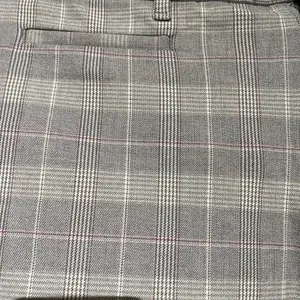 Women’s Gap Trousers. Signature Skinny Ankle. Size 12. Gray plaid thumbnail 3