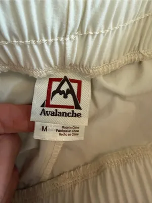 Avalanche Women’s Medium‎ Cream Hiking Shorts Nylon Stretch Pull On Outdoor thumbnail 6