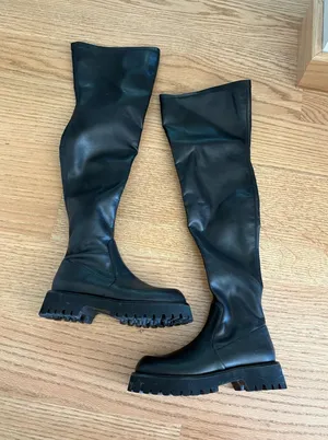 Black Over-the-Knee Chunky Sole Women's Boots thumbnail 1