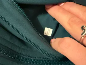 Lululemon Jacket Define Cropped thumbnail 3