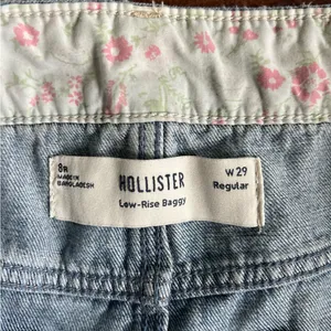 Hollister Low Rise Baggy Jeans W29 Size 8 | Y2K Wide Leg Baggy Denim thumbnail 7