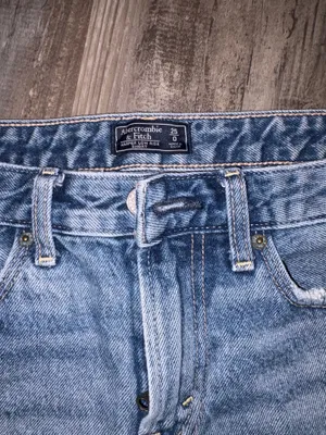 Abercrombie & Fitch Women’s Harper Low Rise Shorts-Size 25 thumbnail 3