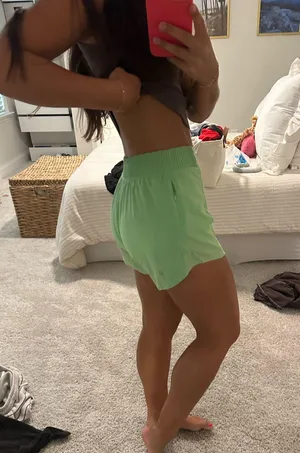 Lululemon shorts thumbnail 2