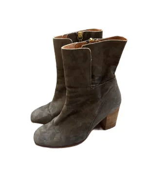 FREE PEOPLE Breakers Suede Heeled Boots Size 38 Gray Block Heel Zip Side Booties thumbnail 13