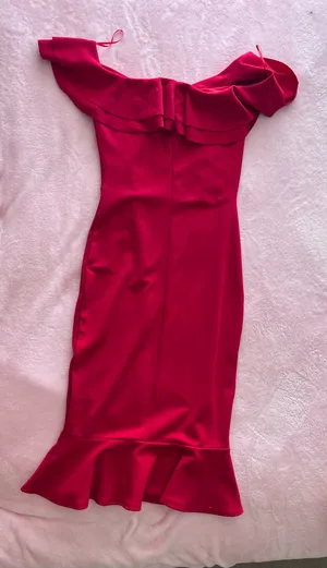 Quiz Off the shoulder red body con midi dress thumbnail 2