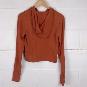 Athleta women’s flurry seamless cropped burnt orange hoodie thumbnail 5