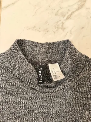 H&M Mockneck Pink Sweater thumbnail 2
