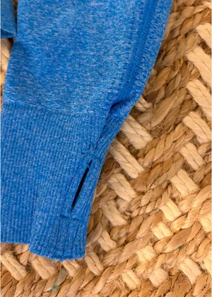 Blue cropped dry fit workout top thumbnail 2