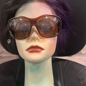 Brown Oversized Women’s Sunglasses - Classic Fashion Accessory thumbnail 1