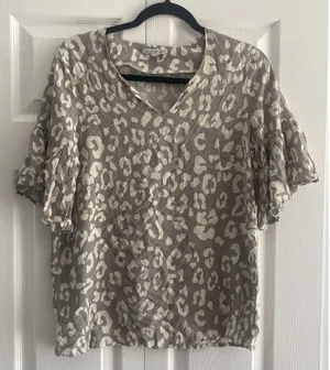 Mary Square Ruffle Sleeve Blouse Womens Size‎ S Tan Grey Leopard Print thumbnail 1