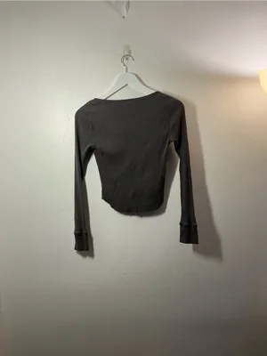 No Boundaries Dark Gray Ribbed Henley Long-Sleeve Top Size XS thumbnail 2