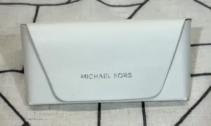 Michael Kors Sunglasses‎ Case OS White Saffiano Hard Shell Snap Closure thumbnail 1