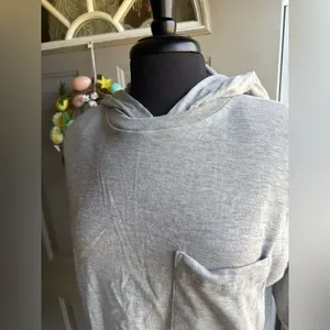 NWOT GoldenTouch long sleeve hooded pocket t-shirt, size medium l thumbnail 4