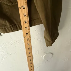 Brandy Melville Womens Olive Green Utility Jacket Hooded Cropped‎ Military Coat thumbnail 9