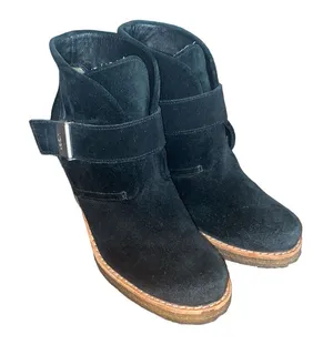 UGG Brienne #3212 black Genuine Leather suede rubber heeled ankle boots thumbnail 1