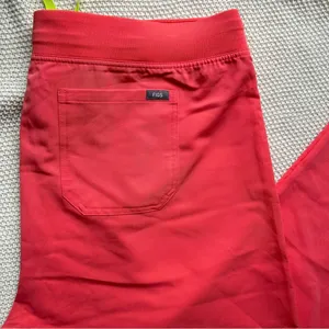Figs livingstone basic pants petite thumbnail 8