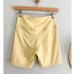 LAHANA Active | Archer Biker Short in Butter Yellow | Sz S thumbnail 4