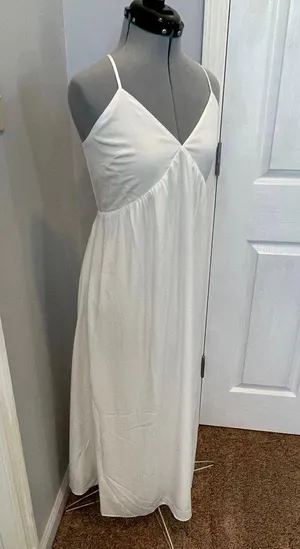 Long White Dress thumbnail 6