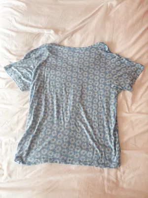 American Eagle Soft & Sexy Blue Floral V-Neck T-Shirt Size XS thumbnail 2