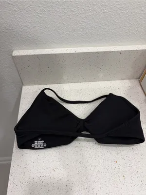 Women’s Black Sports Bra Size Medium EUC thumbnail 2