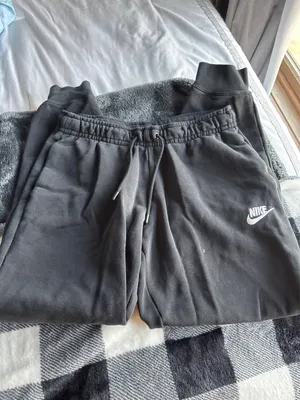 Nike Sweatpants thumbnail 2