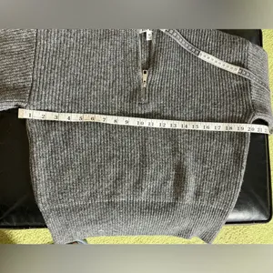 Modern STEVE MADDEN sweater 💖 thumbnail 6