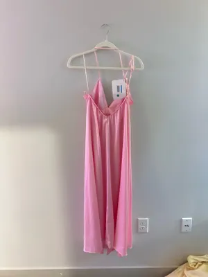 Revolve Maxi Dress Pink Flowy Small thumbnail 3
