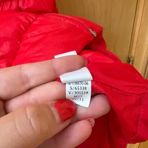 Athleta Puffer Vest Women Medium Red Down Filled Quilted Full Zip 138670-06 thumbnail 2
