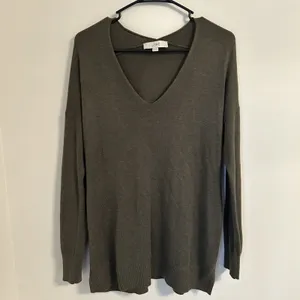 Loft Soft Knit V-Neck Pullover Lightweight Sweater Shirt Olive‎ Green Size M thumbnail 2
