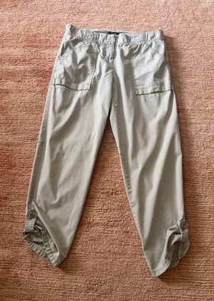 Ann Taylor Loft Women’s Size 4 Beige Convertible Roll-Up Capri Pants thumbnail 1