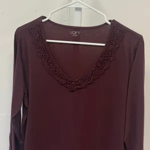 Loft Outlet XL Burgundy Crochet Lace V-Neck Long Sleeve Cotton Top Soft thumbnail 3