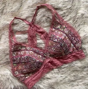 Victoria's Secret NWT Lace Bralette thumbnail 1