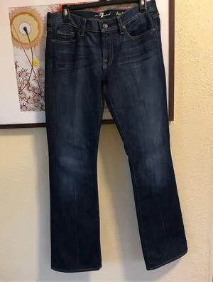 7 For All Mankind Bootcut Dark Wash Stretchy excellent condition Jeans 29 thumbnail 1
