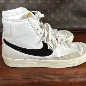 Nike Blazers  thumbnail 3