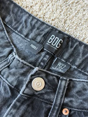BDG Jeans Urban Outfitters High-Rise Ripped Puddle thumbnail 3
