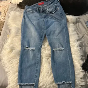Guess Blue Ankle Cropped Jeans thumbnail 3