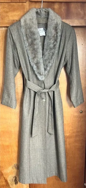 Vintage Eric Ryan Full‎ Length Trench Like Coat With Detachable Fur Collar Large thumbnail 1