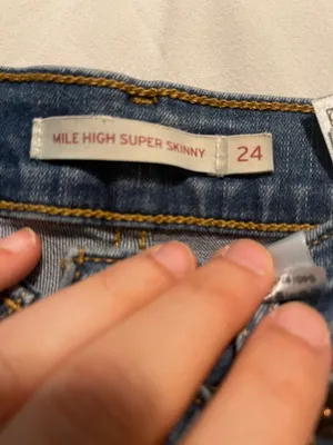 Mile Levi’s High Jeans thumbnail 2