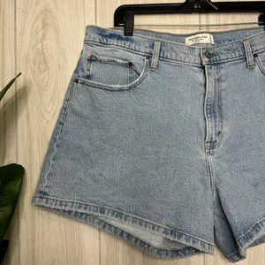 NWT Abercrombie & Fitch Plus Size Curve Love High Rise The 4” Mom Short 34/18 thumbnail 4