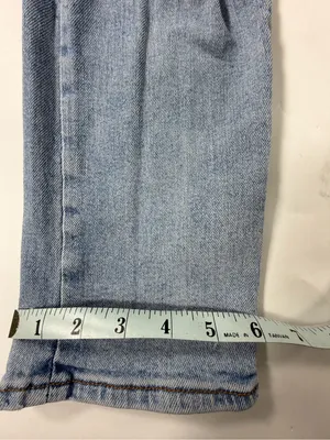 Levis‎ Wedgie Straight Leg Jeans Size 24 Light Wash Distressed High Rise Denim thumbnail 8