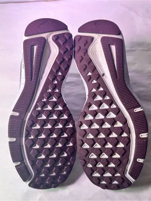 Nike Women’s Athletic Shoes - Light Gray with Burgundy Swoosh thumbnail 8