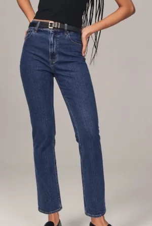 Abercrombie & Fitch Ultra High Rise Ankle Straight Jean thumbnail 2