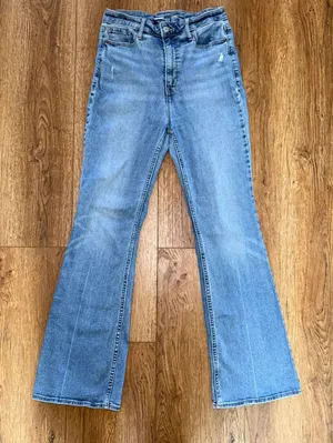 Old Navy Higher High-Rise Flare Jeans Medium Wash Mary Kate Size 8 western boho thumbnail 1