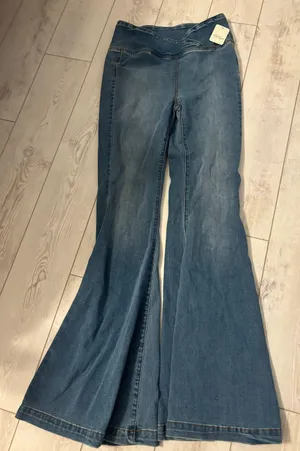 Free People Flare Jeans thumbnail 2