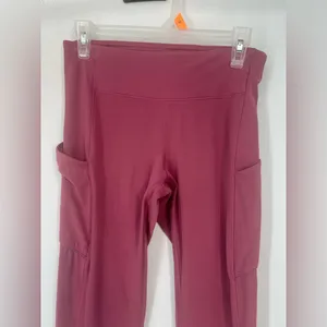 Lululemon  Rose  Leggings size 8 read thumbnail 7
